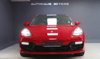 
										2019 Porsche Panamera GTS Sport Turismo full									