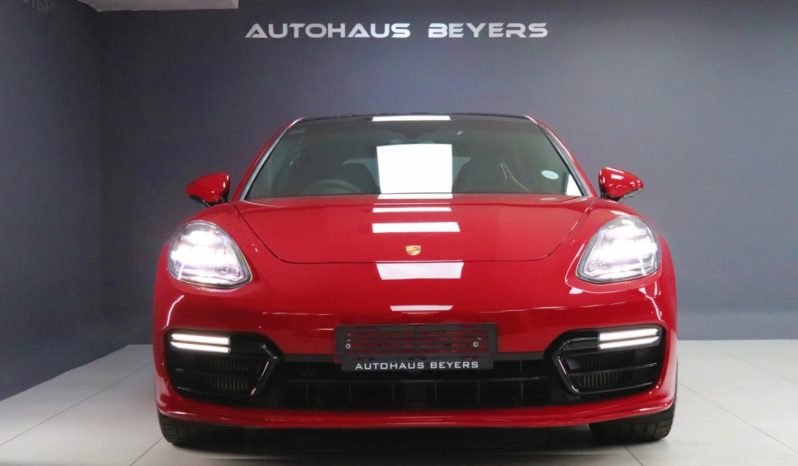 
								2019 Porsche Panamera GTS Sport Turismo full									