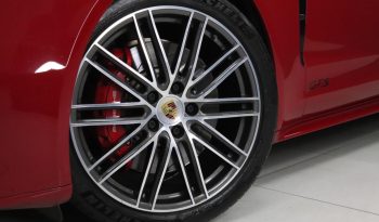 
										2019 Porsche Panamera GTS Sport Turismo full									