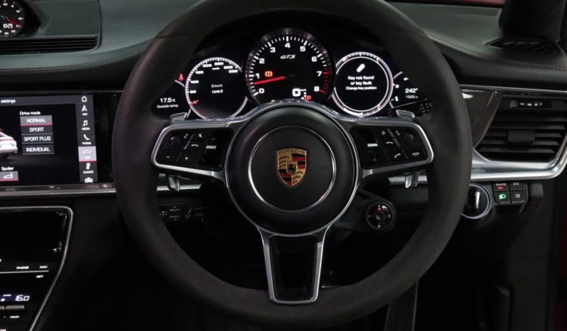 
								2019 Porsche Panamera GTS Sport Turismo full									