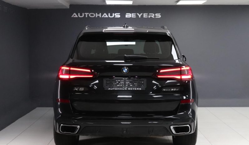 
								2022 BMW X5 xDrive30d M Sport full									