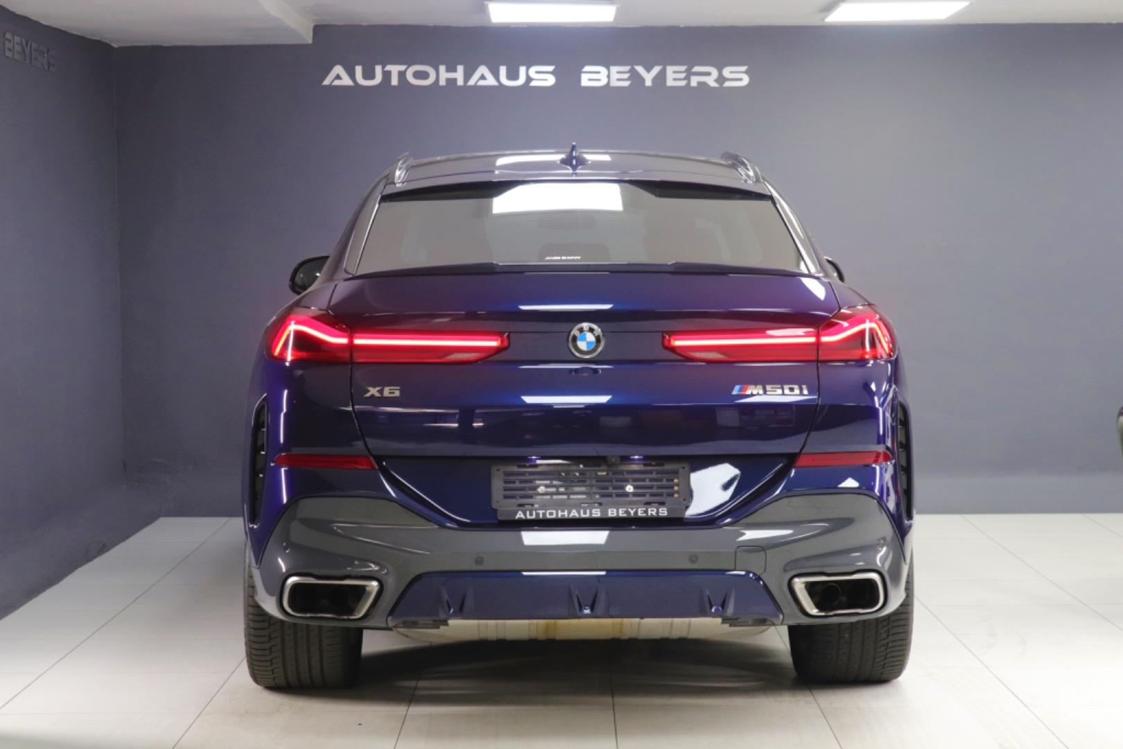 2021 BMW X6 M50i