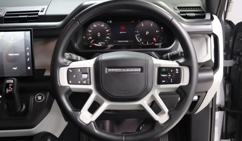 
								2023 Land Rover Defender 110 D300 X-Dynamic HSE full									