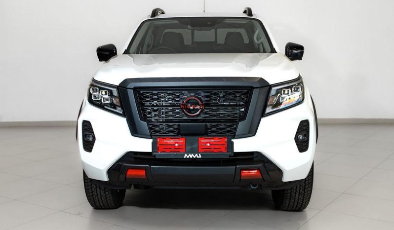 
								2024 Nissan Navara 2.5DDTi Double Cab PRO-4X 4×4 full									