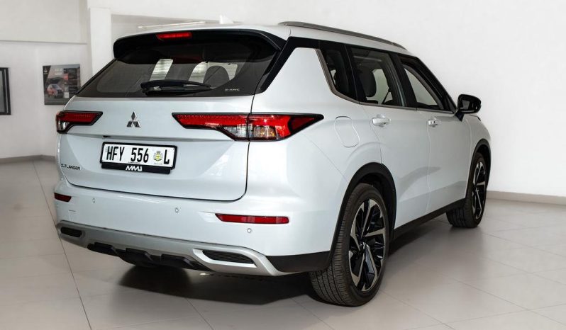 
								2024 Mitsubishi Outlander 2.5 Exceed full									